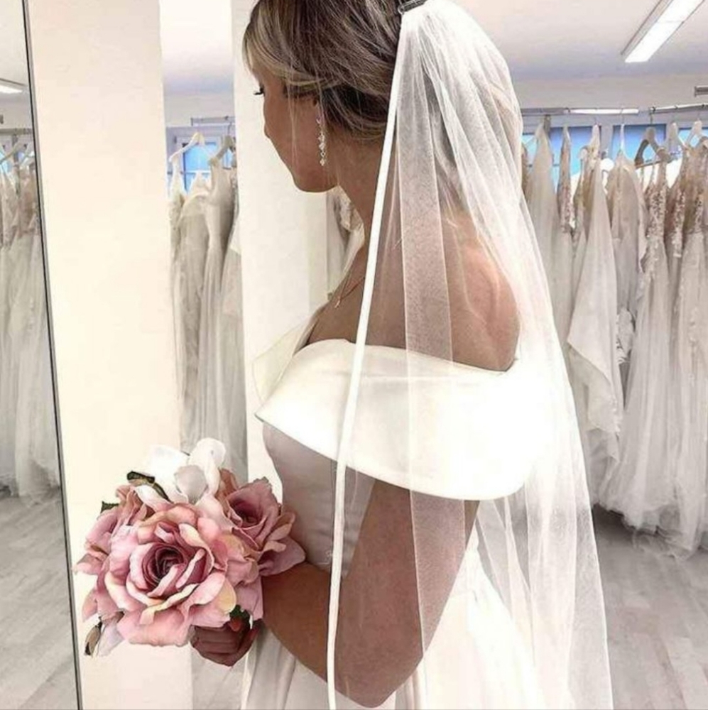 NWT Satin Trim Bridal Wedding Veil